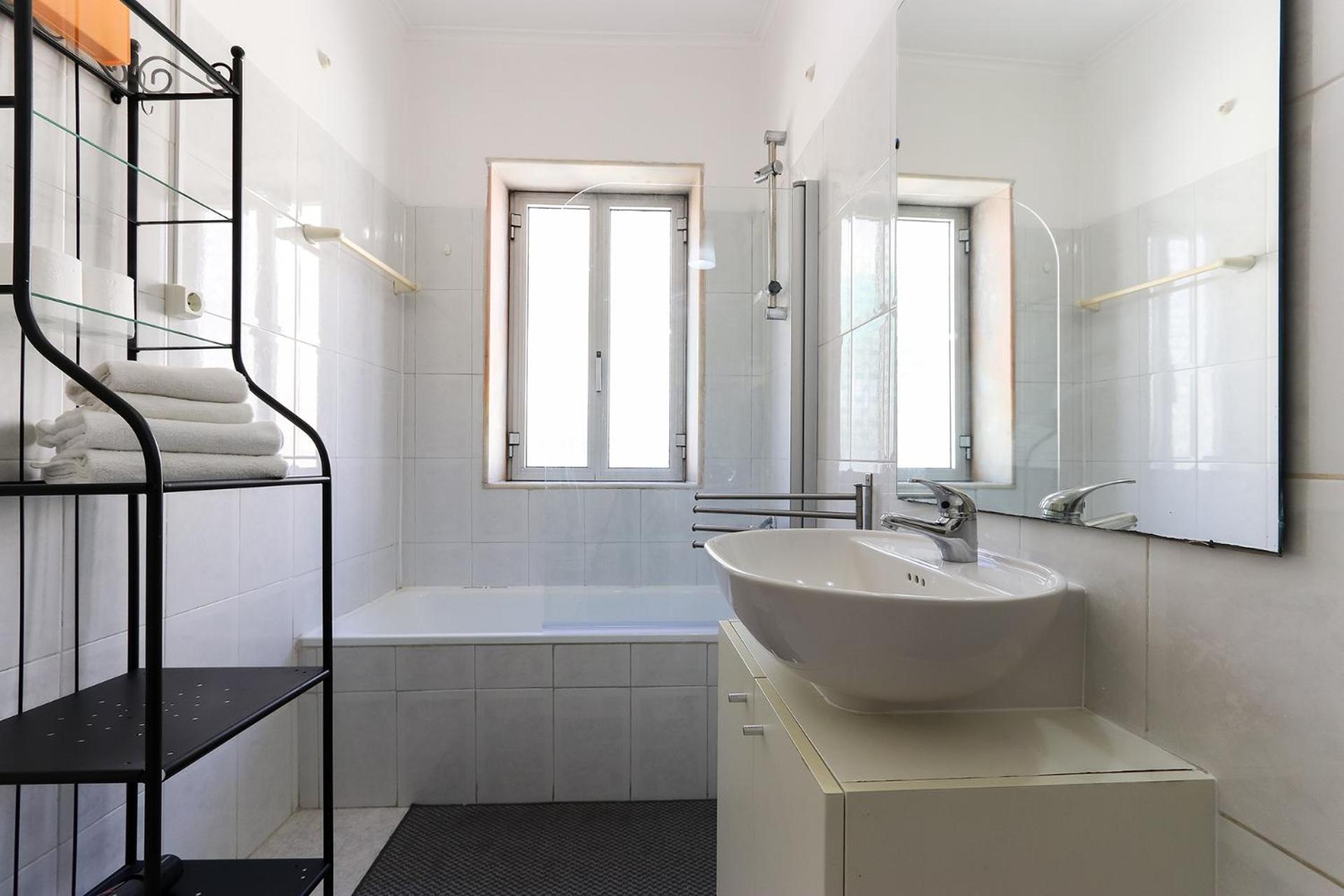 Cozy And Sunny Apartment - Anjos, Lisboa Εξωτερικό φωτογραφία